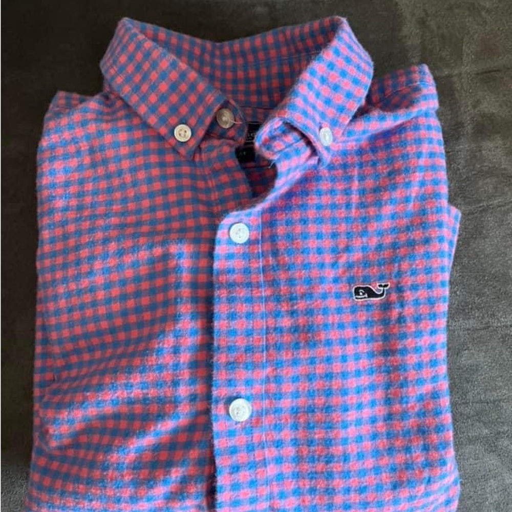 Size 7; vineyard vines whale button up shirt: EUC